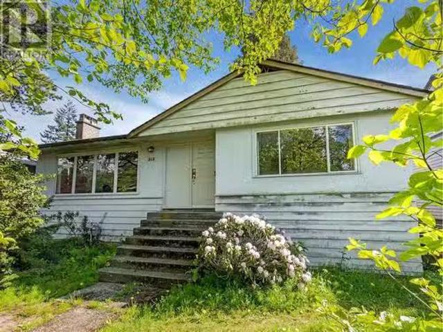 515 W 24Th Street, North Vancouver, BC, V7M 2E2 house for sa.