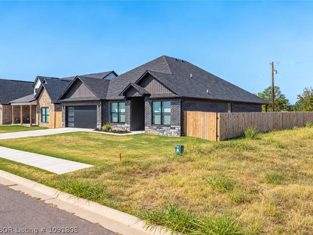 515 Waggoner Lane