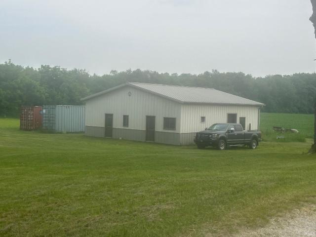5164 E 325 N