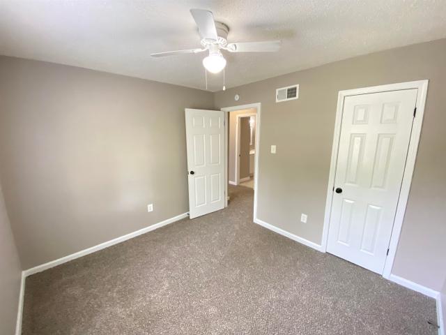 5162 broken oak dr
