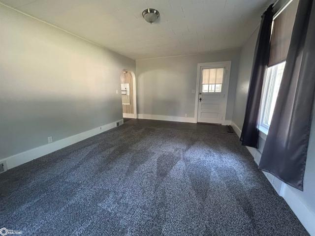 516 2nd St SE