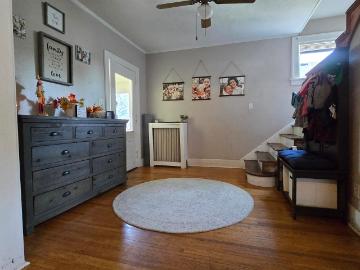 516 E 4th Street