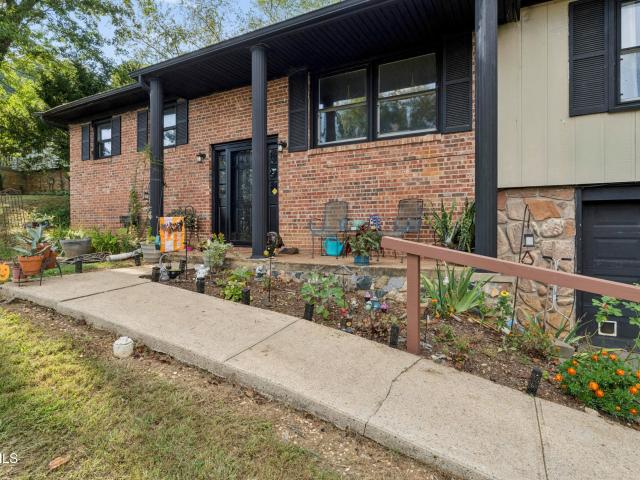 516 Foothills Road