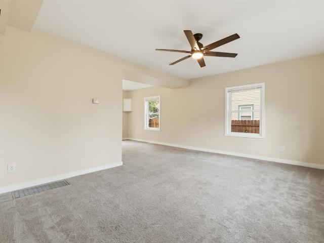 516 Lay Boulevard