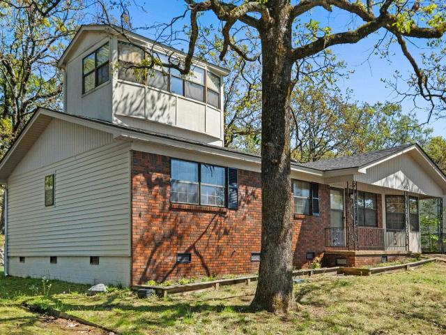 516 Lindenhurst Drive
