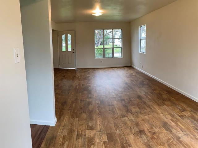 516 San Saba St