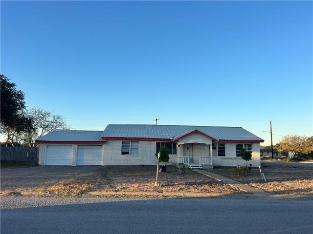 516 Stinson St, Freer, TX 78357 | MLS #476237