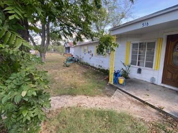 516 W Dunlap