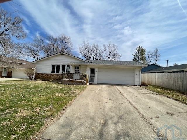 517 14th St, Onawa, IA 51040