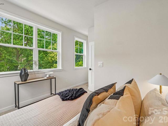517 Annagh Dr, Charlotte, NC 28217 | MLS #4354