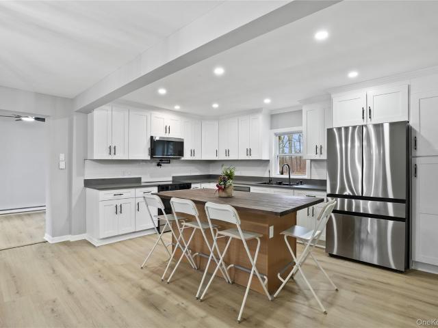 517 E Mountain Road N 515 517