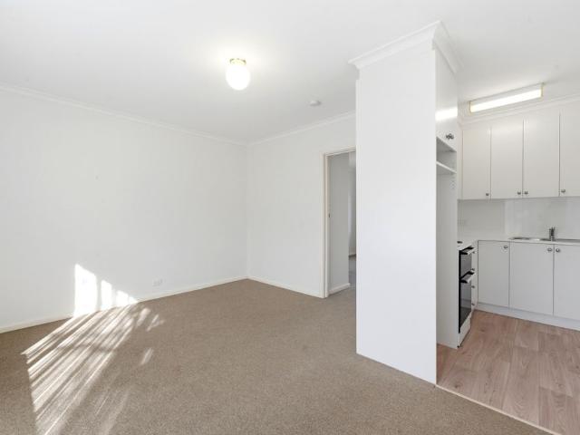 5/17 Moore Street