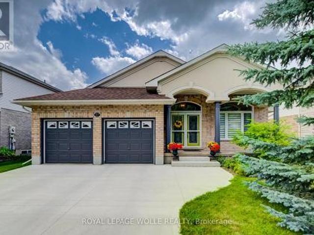 517 Starboard Crescent, Waterloo, ON, N2K 4G5 house for sale | Listing ID X13822 | Royal LePage