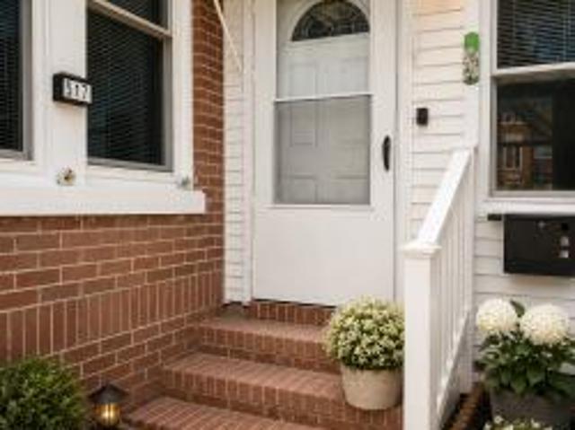 517 W North Street W