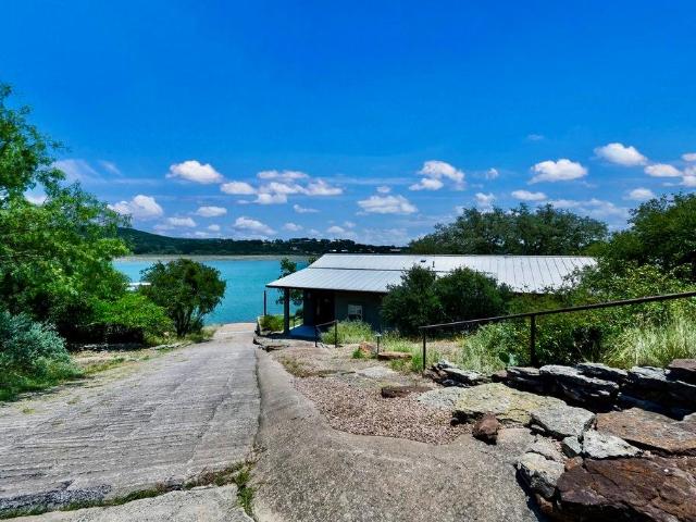 517 waterway ln