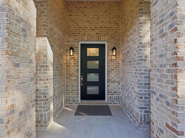5185 Alwoodley Ln