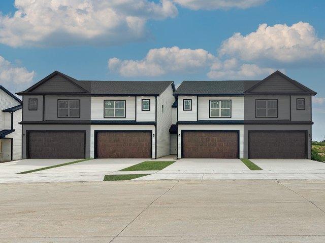 5186 Polster Pl, Bettendorf, IA 52722