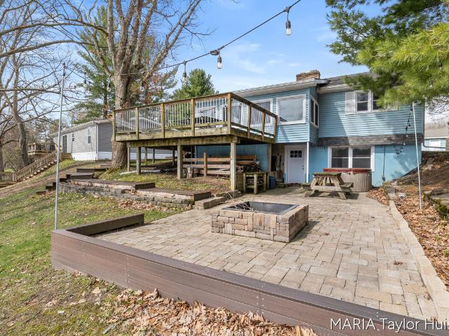 5182 N Bass Lake