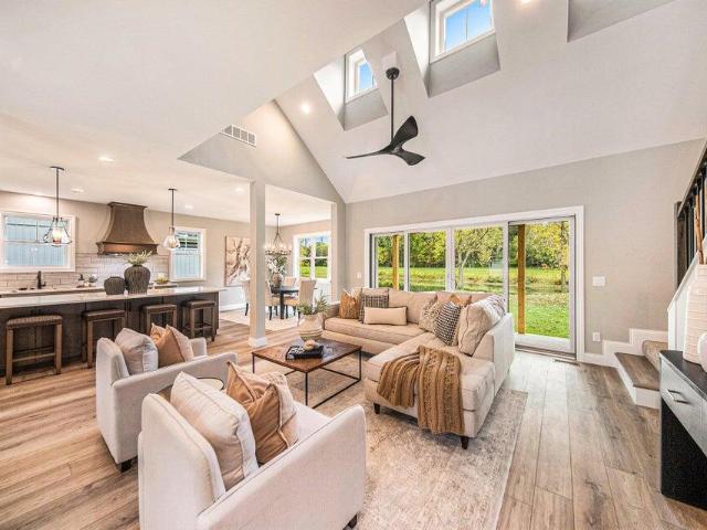 5182 Grande View Lane
