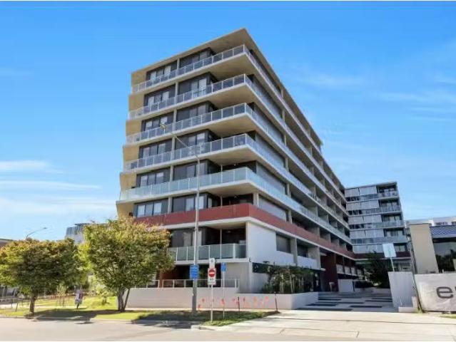 518/2 Limburg Way, Greenway Apartment for rent Listed by Anto.