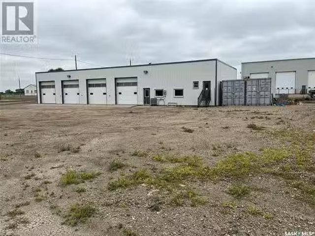 518 6Th Street, Estevan, SK, S4A 2L7 commercial for sale Li.