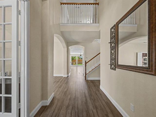 518 Collins Lane