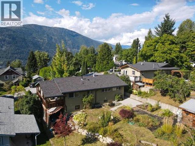518 Delbruck Street, Nelson, BC, V1L 5L6 house for sale | Listing ID 10400 | Royal LePage
