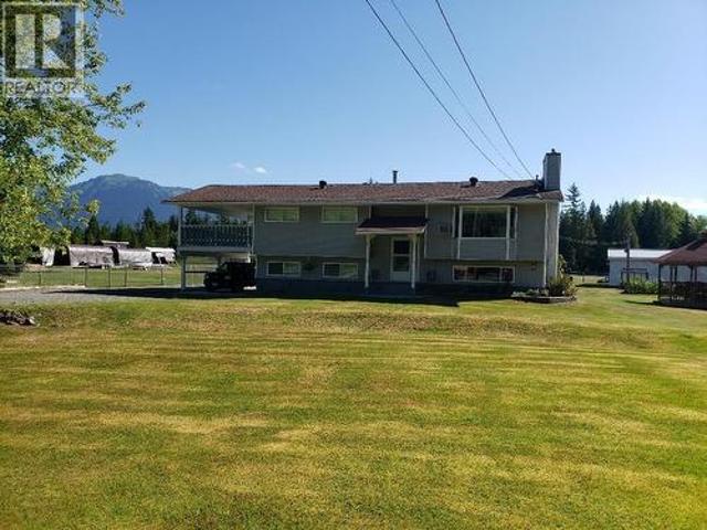 518 Kalum Lake Road, Terrace, BC, V8G 0C1 house for sale | Listing ID R3155 | Royal LePage