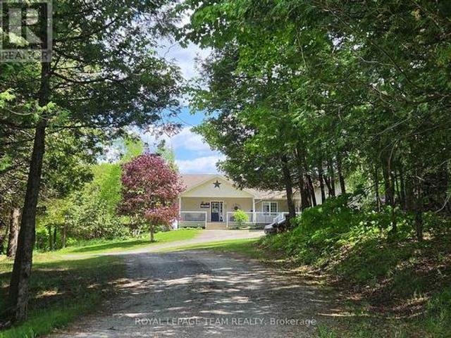 5195 Mcdonald'S Corners Road, Lanark Highlands, ON, K0G 1M0 house for sale | Listing ID X13009 | Royal LePage