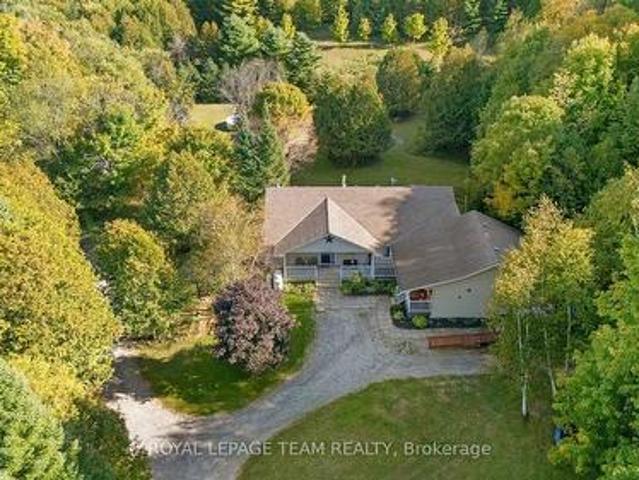 5195 Mcdonald'S Corners Road, Lanark Highlands, ON, K0G 1M0 house for sale | Listing ID X13832 | Royal LePage