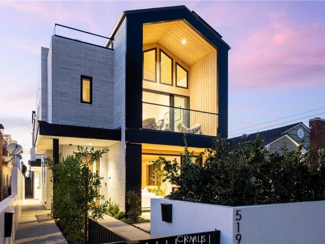 519 Narcissus Ave, Unit B, Corona del Mar, CA 92625 | MLS #OC26059