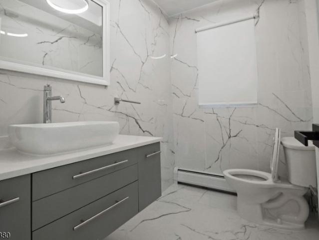 519 E Shore Trl. Byram Twp. Us, nj