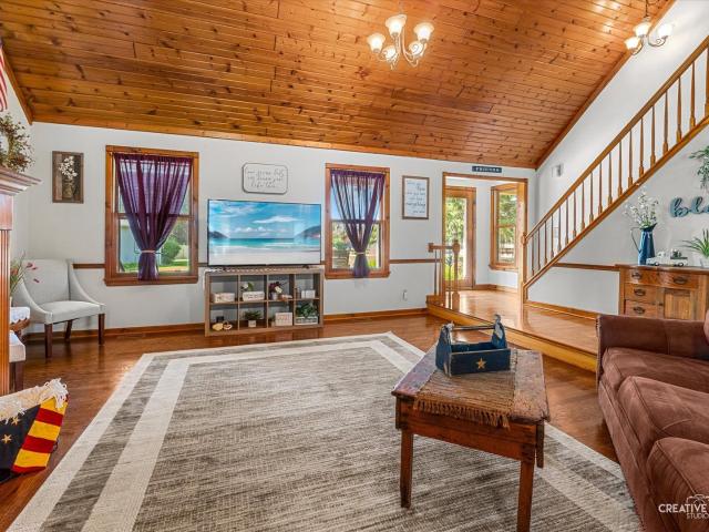 519 Hickory Circle