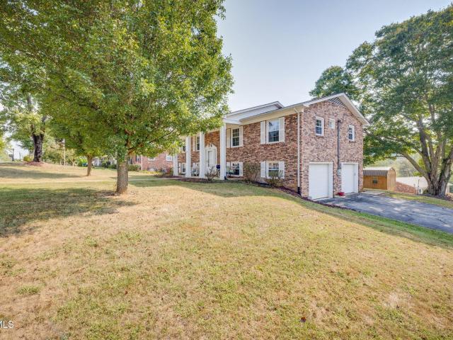 519 Lazy Lane