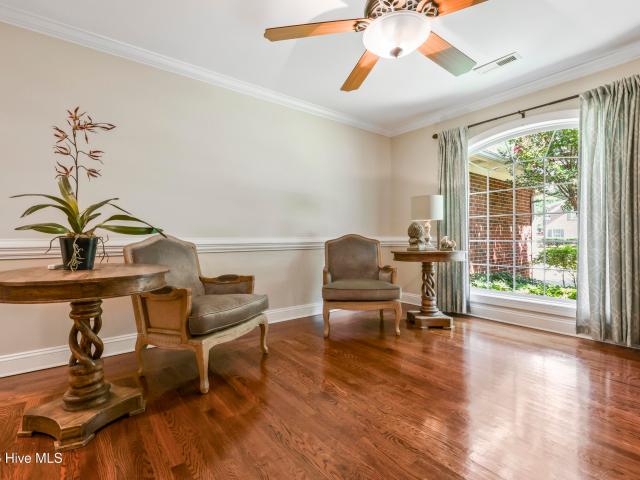 519 Sea Castle Court
