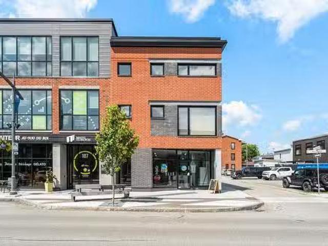 51 53 Rue Principale O. Magog, QC, J1X 2A5 commercial for.