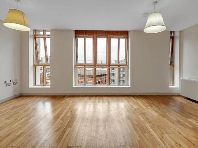 51.02 Apartments, St James Barton, Ce.