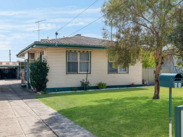 51 Waitara Grove, Norlane, VIC 3214