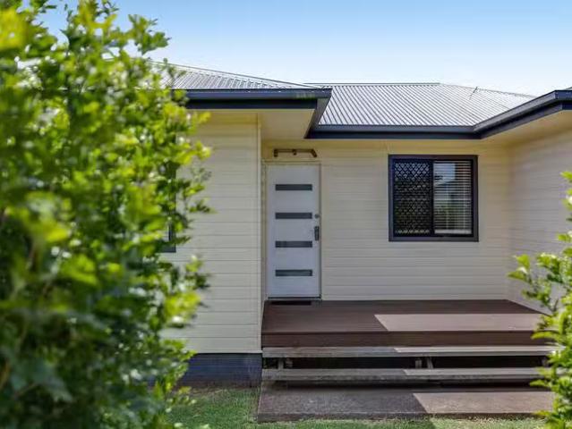 51 Weetwood Street, Newtown, QLD 4350