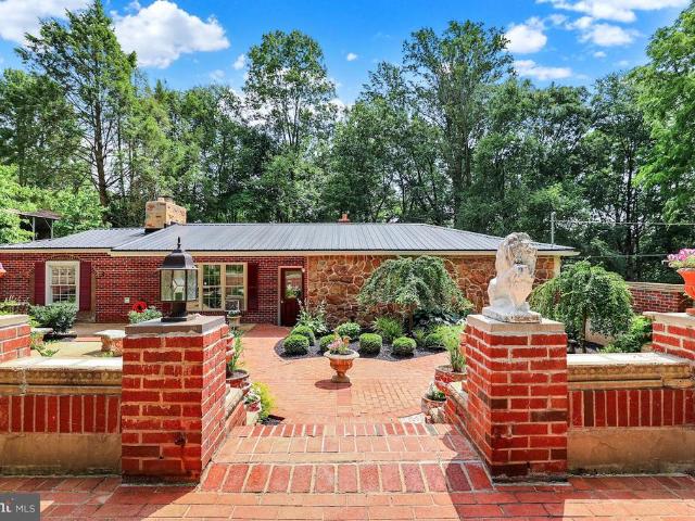 51 White Road