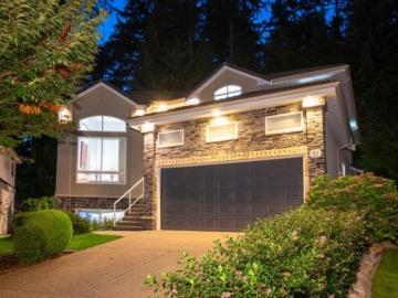 House for sale in Port Moody - Garden
