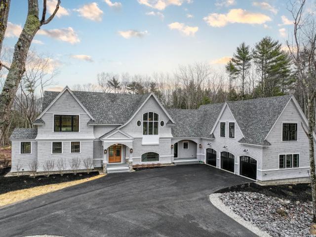51 Woodland Dr, Kennebunkport, ME