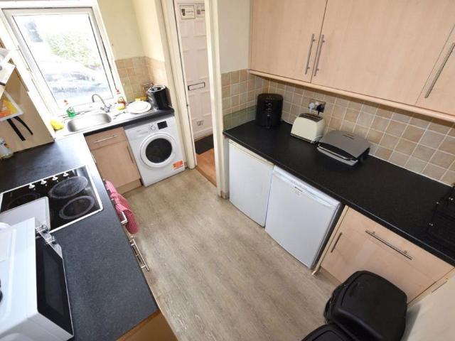 51 Woodside Avenue 3 bed house to rent £1,235 pcm £285 pw
