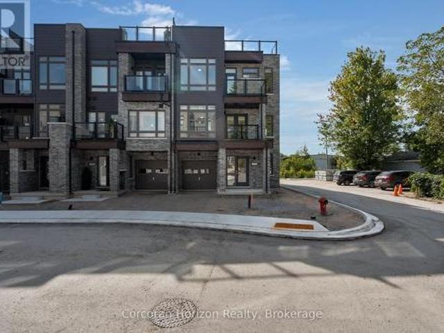 51 Wyn Wood Lane, Orillia, ON, L3V 8P7 townhouse for lease | Listing ID S13549 | Royal LePage