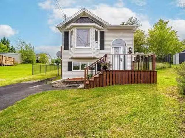 51 Bianca Court, Middle Sackville, NS, B4E 3E2 house for sal.