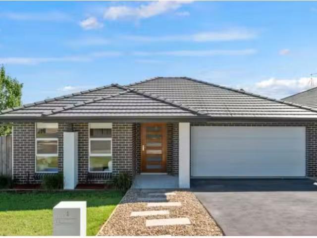 51 Bluebell Crescent, SPRING FARM House for rent Listed by Te.