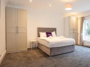 51 Bury Old Road, Prestwich, M25 0EX, United Kingdom | 4 bed house for rent #139621398 | Rentberry