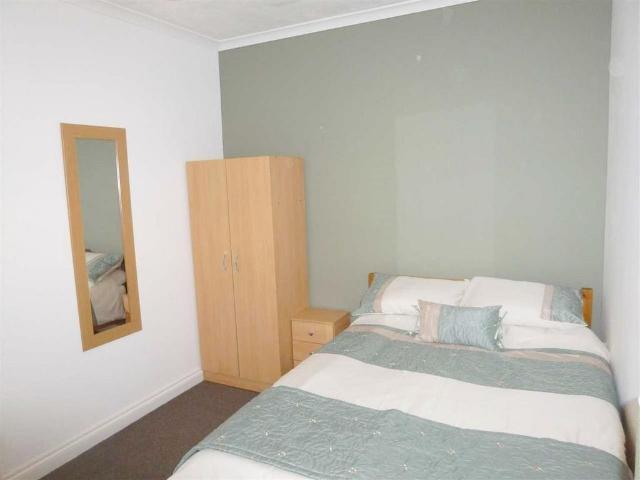 51 Canwick Road, Lincoln. 1 bed in a house share to rent £515 pcm £119 pw