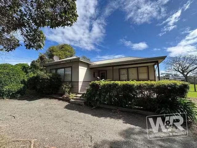 51 Chester Pass Road, Orana, WA 6330