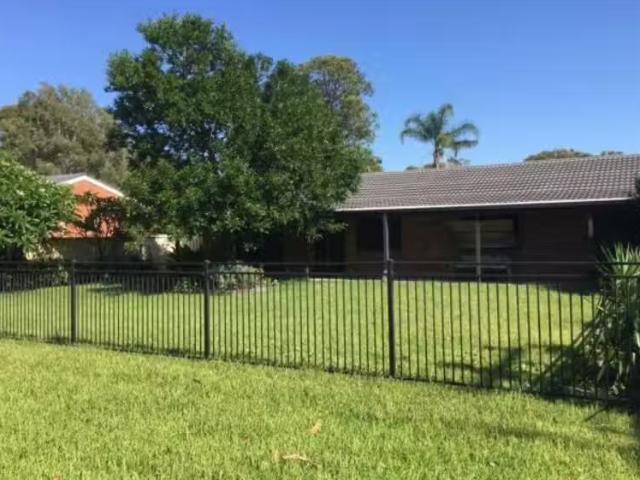 51 Clemenceau Crescent, TANILBA BAY House for rent Listed by.